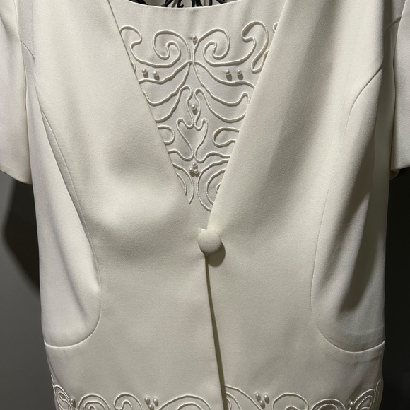 BEAUTIFUL GOWN & JACKET - Picture 3 of 10